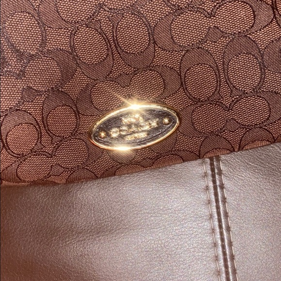 Authentic chocolate Damier Coach handbag - Picture 4 of 8